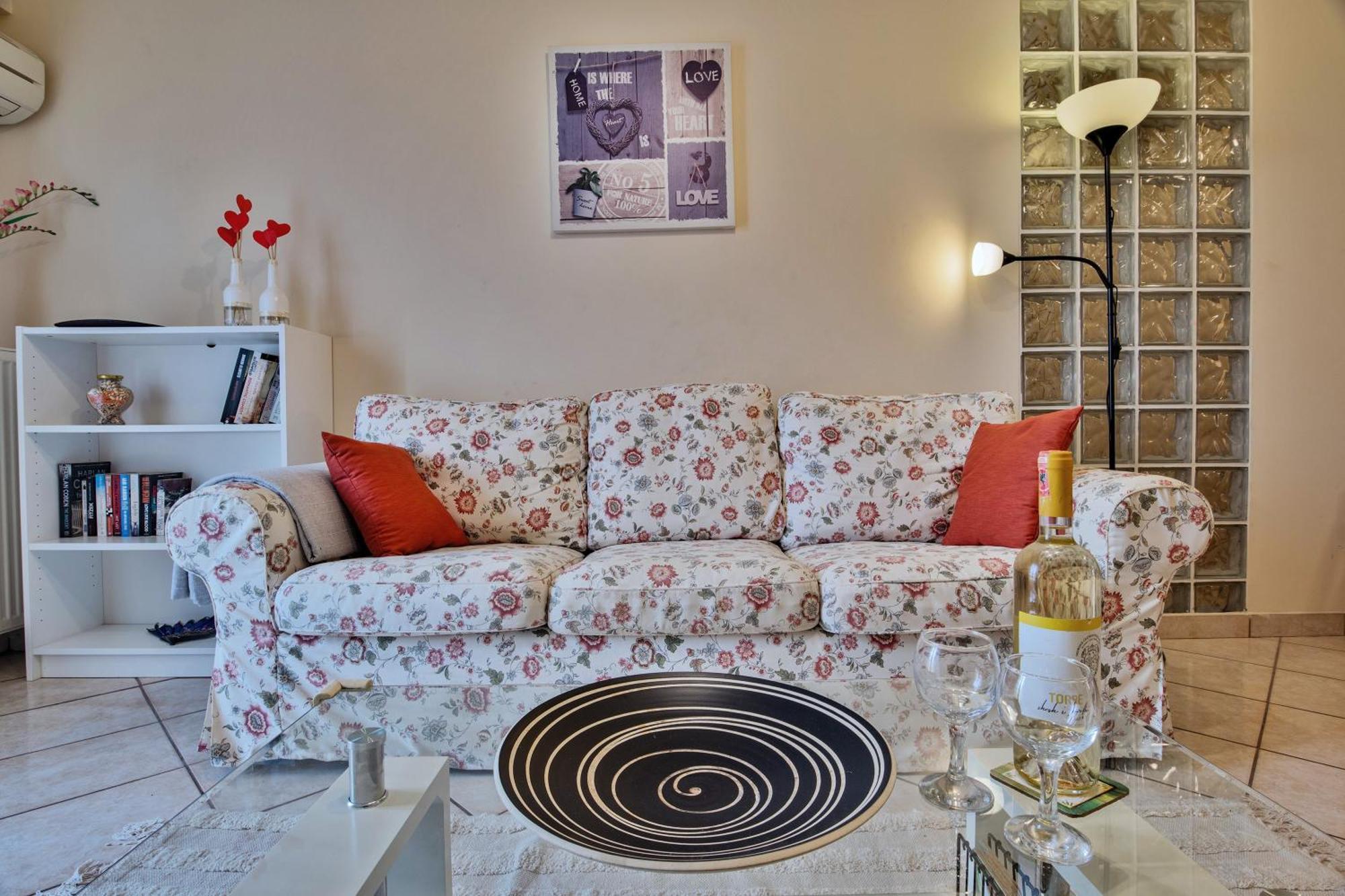 House Of Velenia - 2 Bedroom Apartment Near Old Town, Airport And Bus Station Corfu  ภายนอก รูปภาพ