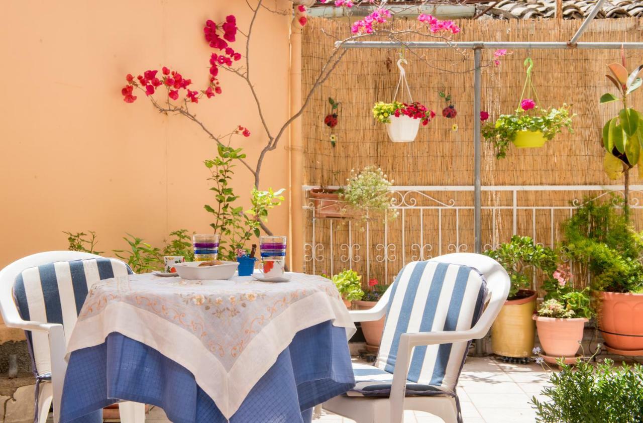 House Of Velenia - 2 Bedroom Apartment Near Old Town, Airport And Bus Station Corfu  ภายนอก รูปภาพ